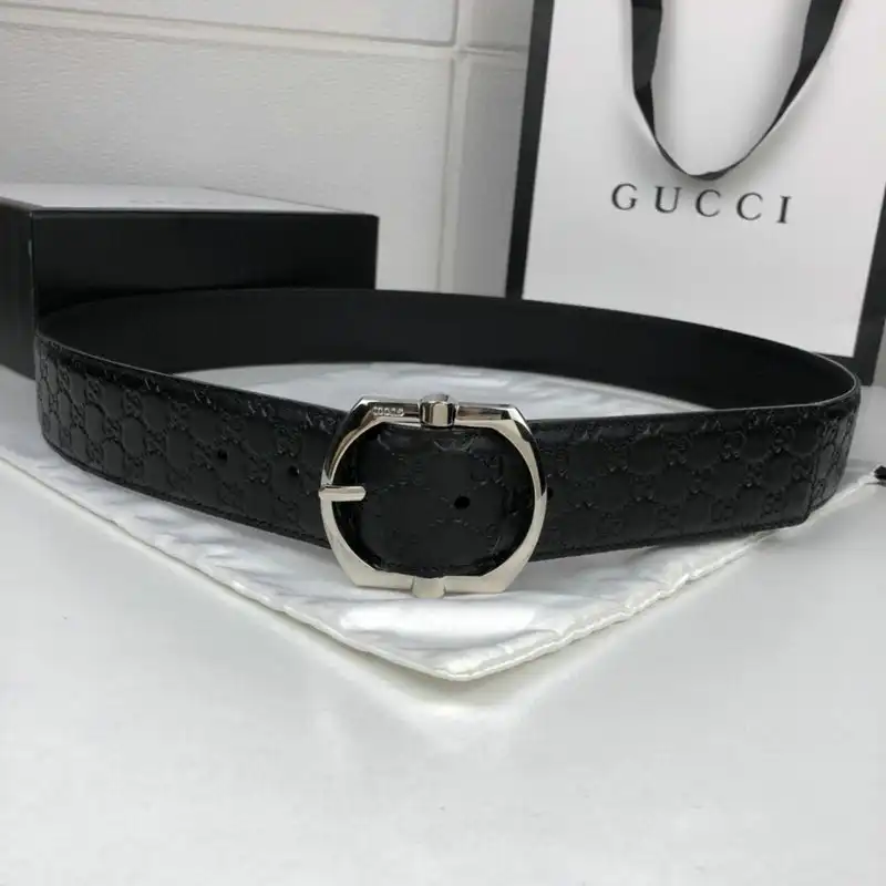 G*u*i s belt 2007xf0090