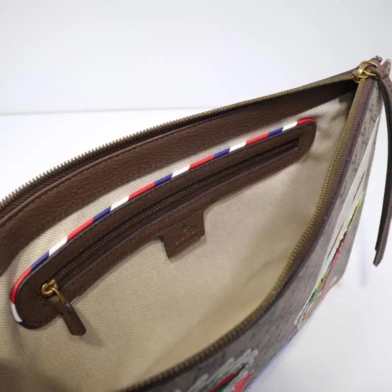 G*u*i briefcases 19gm0038