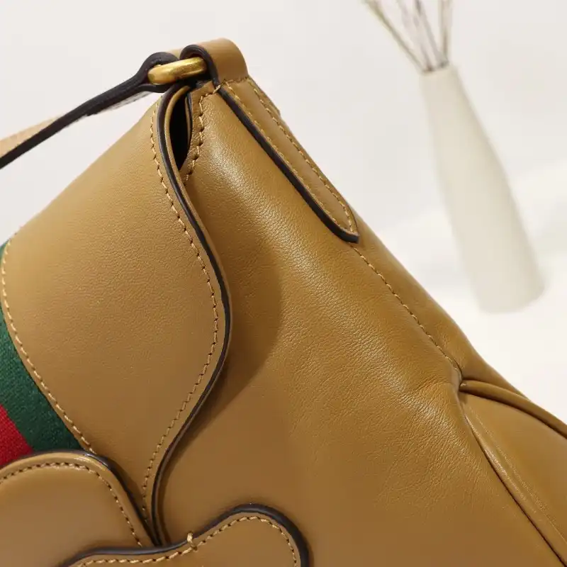 G*u*i s bags 2108dj0033