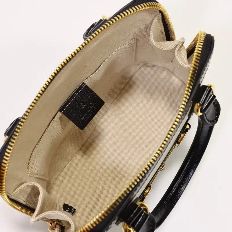 G*u*i s bags 2108dj0034