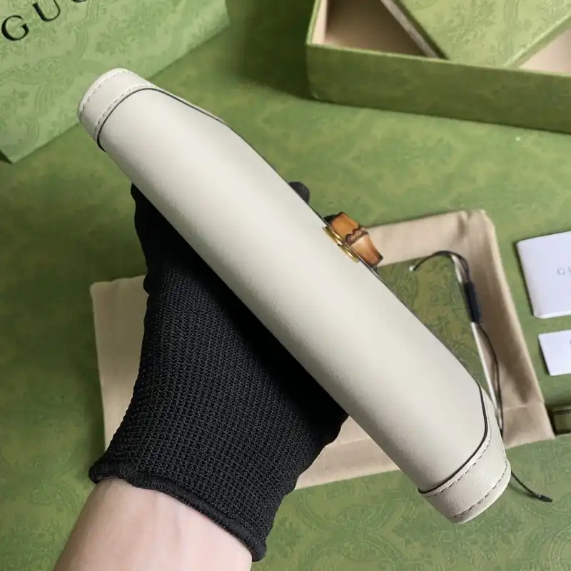 G*u*i s bags 2108ya0061