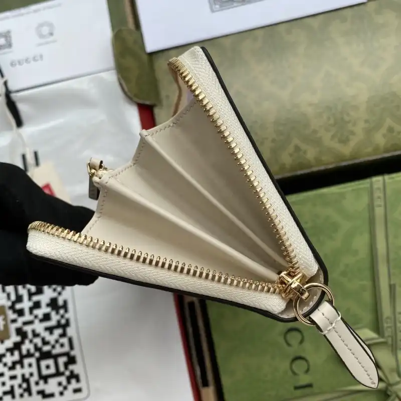 G*u*i s bags 2108ya0079