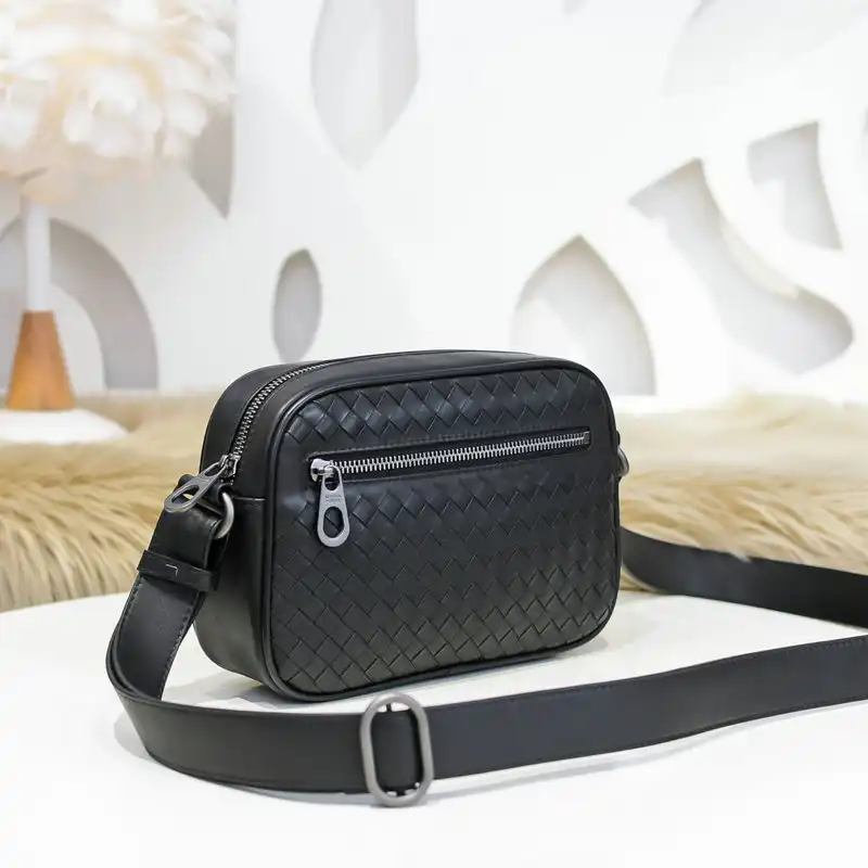 Bottega Veneta Bags 2111YZ0020