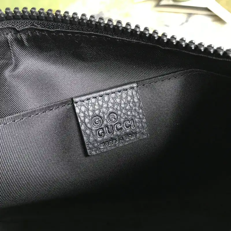 G*u*i bag 2201dj0021