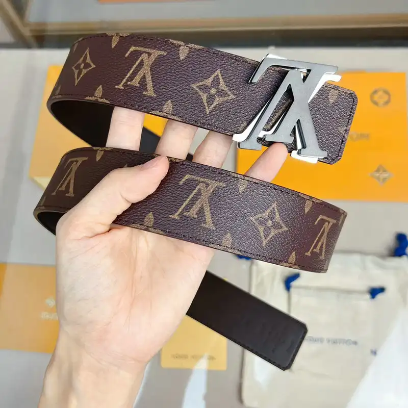 LV Belts 2207XF0004