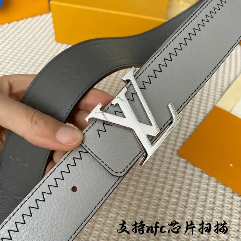 LV Belts 2207XF0042