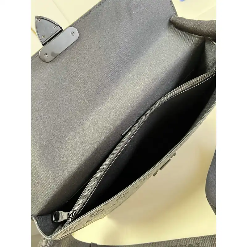LV Bag 2207YA0026