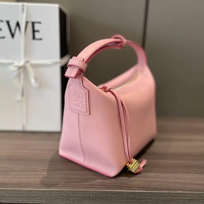 Loewe Bag 2210YA0044
