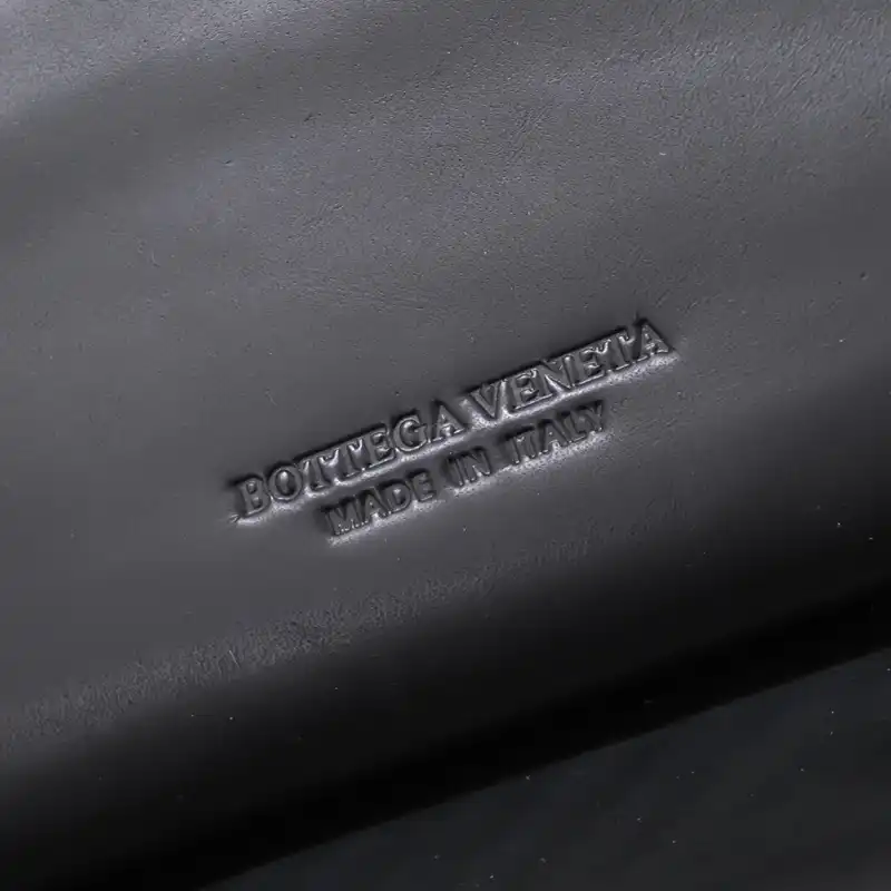 Bottega Veneta Bags 2401YA0009