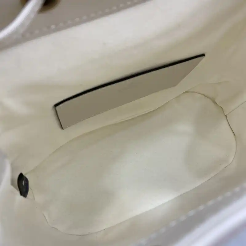 G*u*i bags 2408ya0037