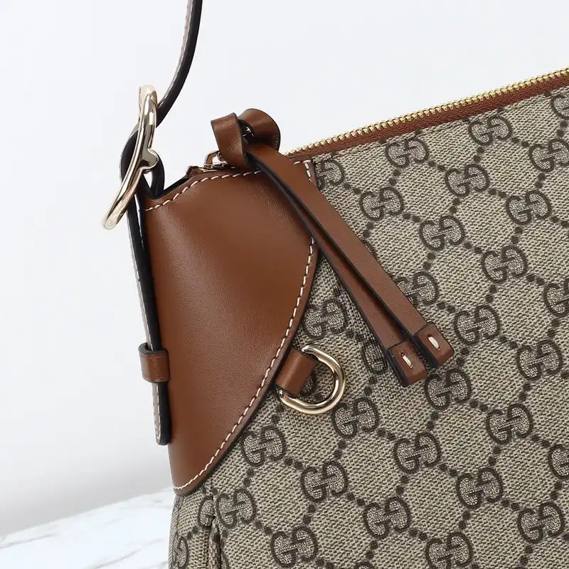 G*u*i bags 2409ya0027