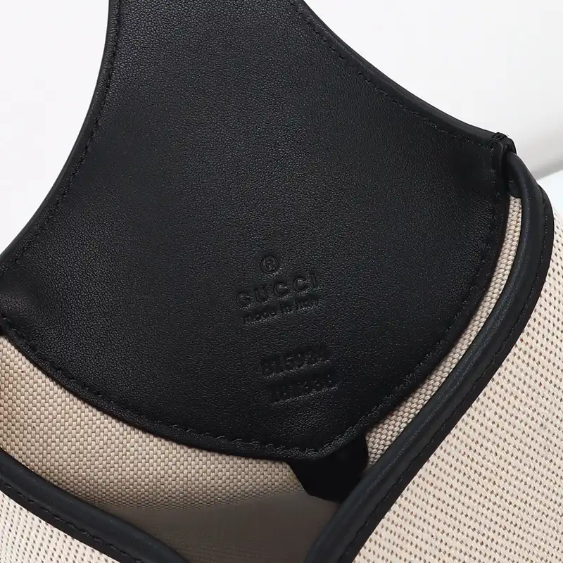 G*u*i bags 2411ya0187