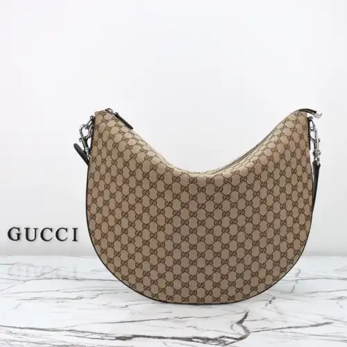 G*u*i bags 2411ya0190