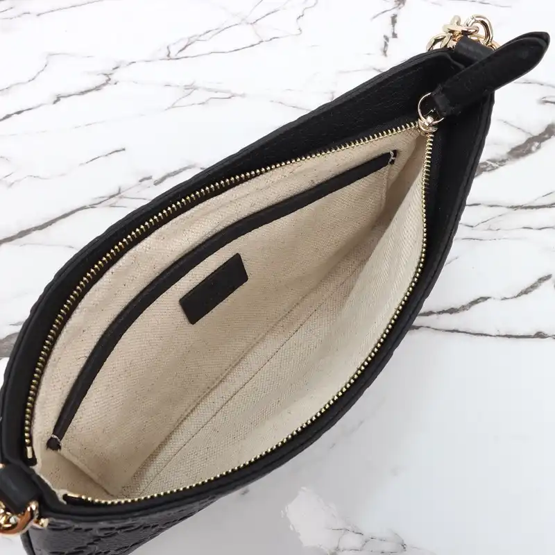 G*u*i bags 2411ya0192