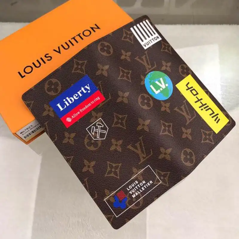 LV Bags 19T1L0662