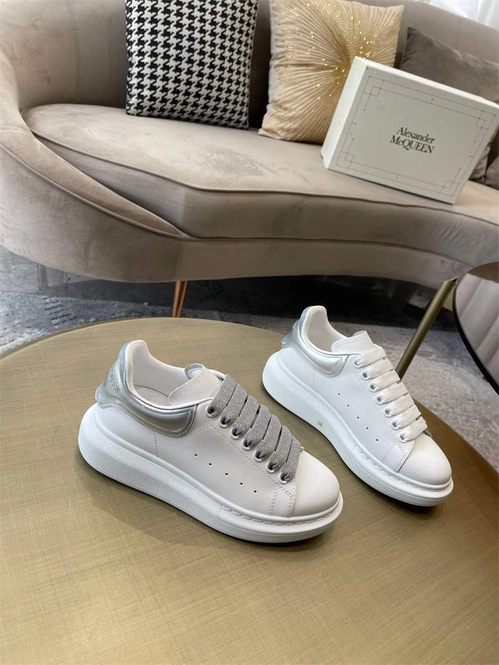 Popular Alexander McQueen Oversized 2575