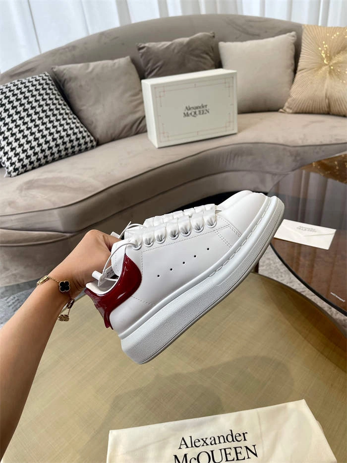 UrbanChic Alexander McQueen Oversized 2577