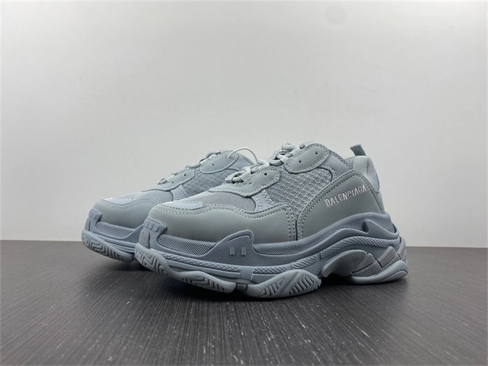 Modern BLCG Triple S Pale Blue 524039 W2FW1 4467