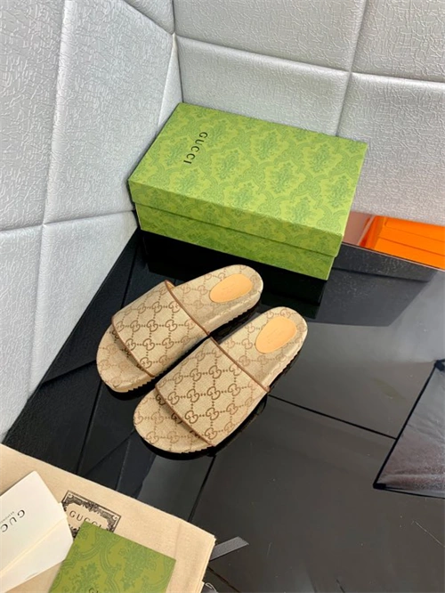 Sleek Gocci Slipper 5751