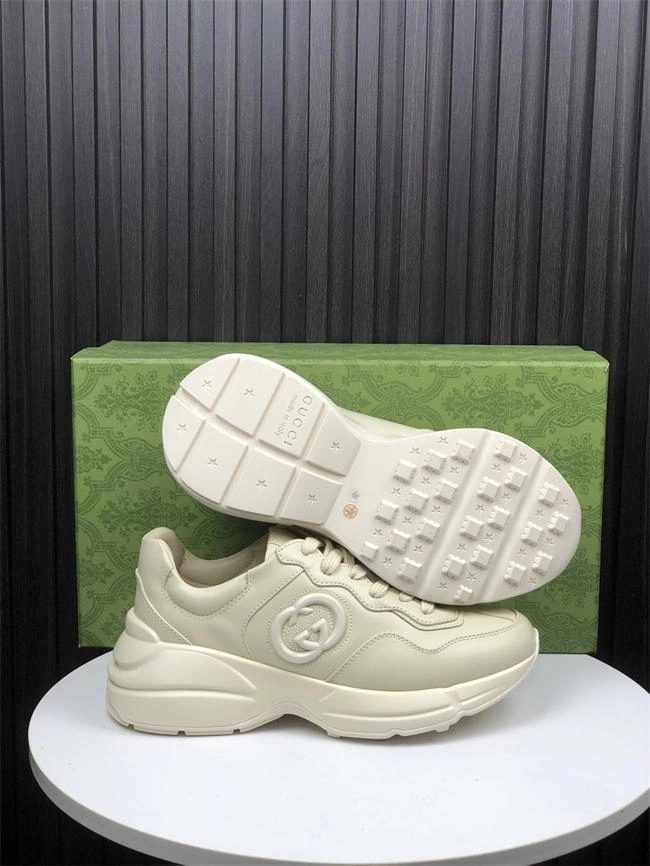 G*u*i python sneaker fashionable 35