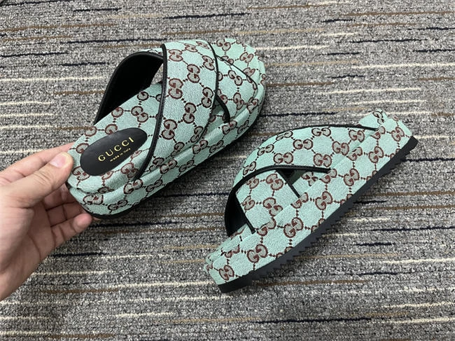 minimalist G*u*i side women 455