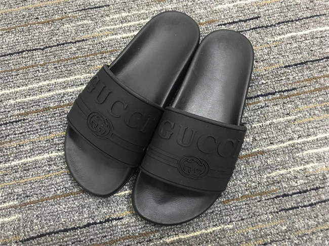 G*u*i slide casual 443