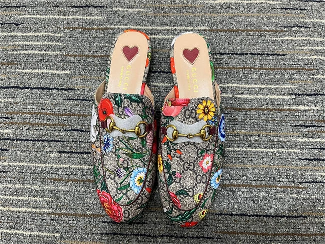 G*u*i slipper timelessdesign 496