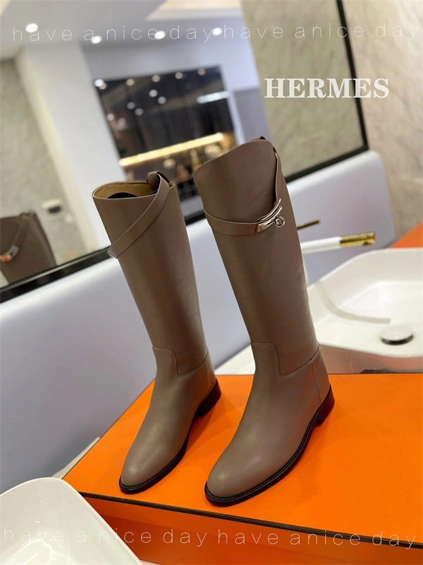 Comfortable H Boot 2422