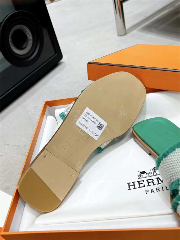 Premium H Slipper 2373