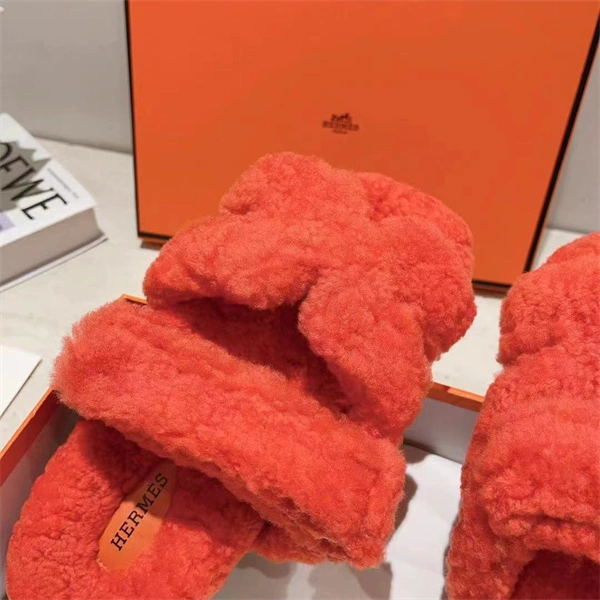 Efficient H Slipper 2380