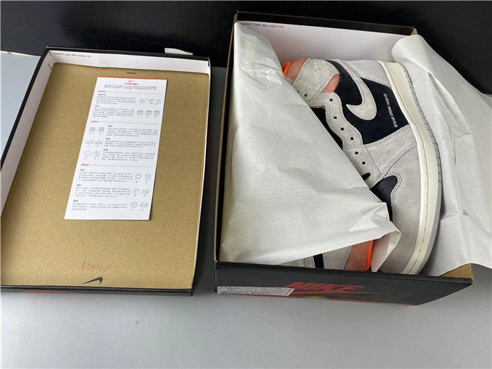WellDesigned Jordan1 Retro Neutral Grey Hyper Crimson 555088- 3773