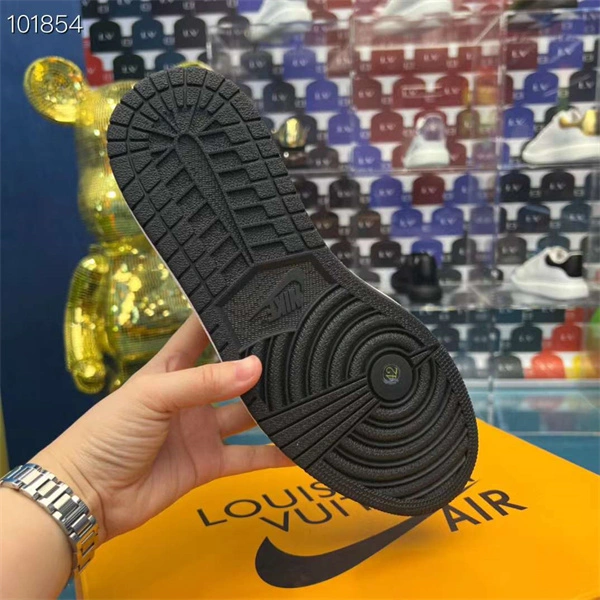 Functional LV x OFF-WHITE x Nike Air Jordan 1979