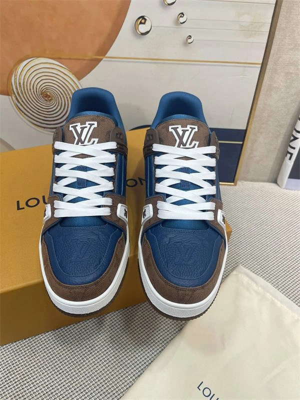 LV Comfortable 1782