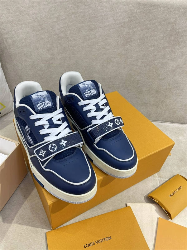 WaterResistant LV 1820