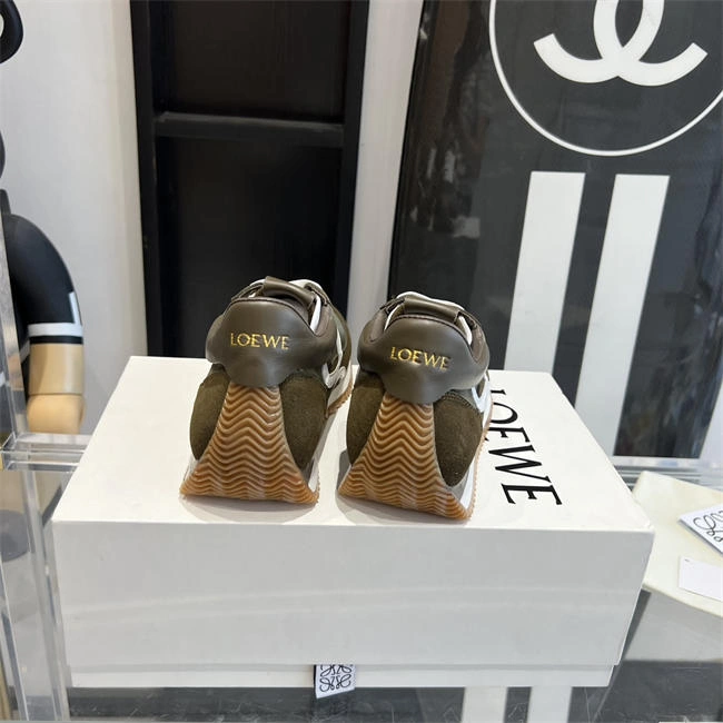 UrbanChic Loewe Sneaker 2475