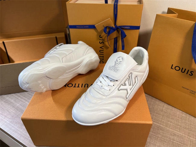 Louis Vuitton WrinkleFree 1668