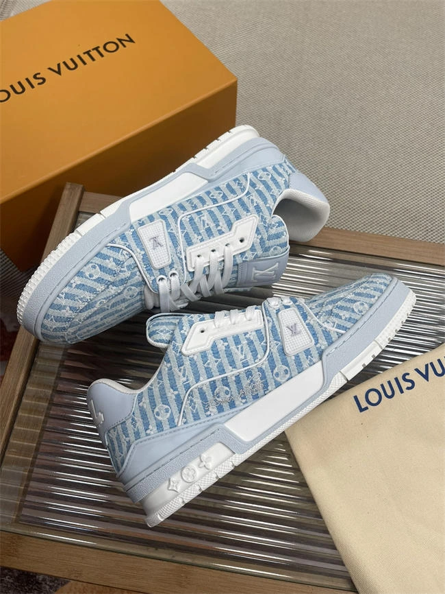 Stretchable Lv Trainer Sneaker 2112