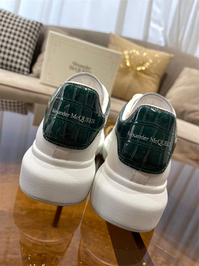 Mc Queen FashionForward 2528