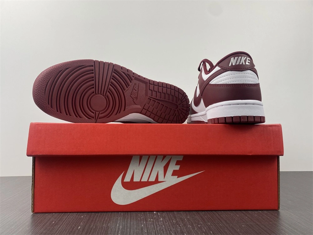 Seasonal Nike Dunk Low Bordeaux DD1503- 4579