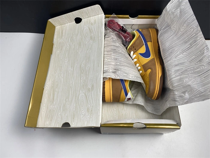 Nike SB Dunk Low Newcastle Brown Ale 313170- Reliable 4935