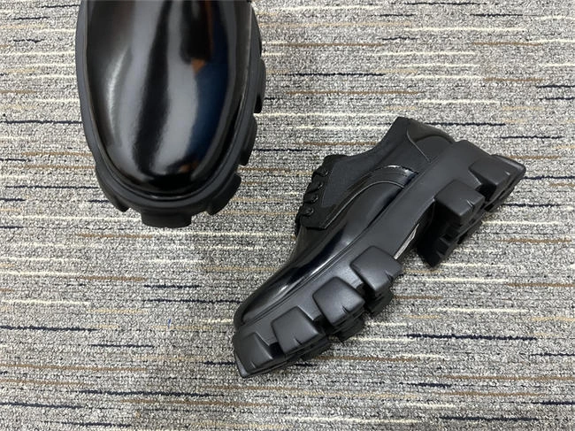 Prada Loafer Minimalist 3336