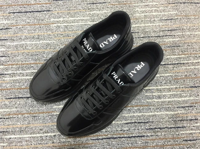 Breathable Prada Sneaker 3363
